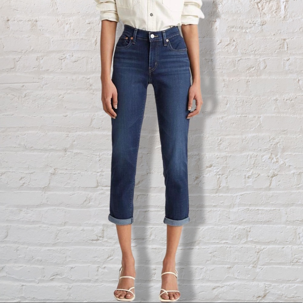 NWT LEVIS BOYFRIEND RELAXED AND CROP CUFFED